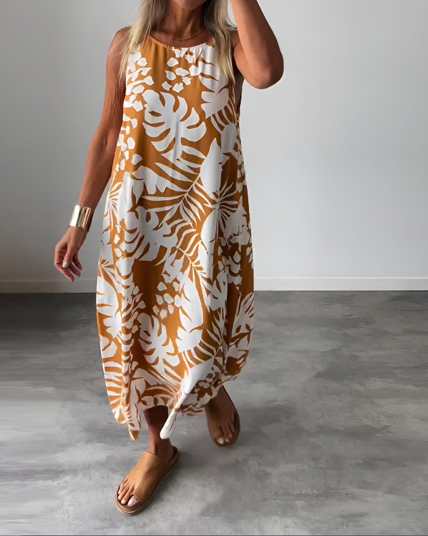 Liora – Zomerjurk met Tropische Print