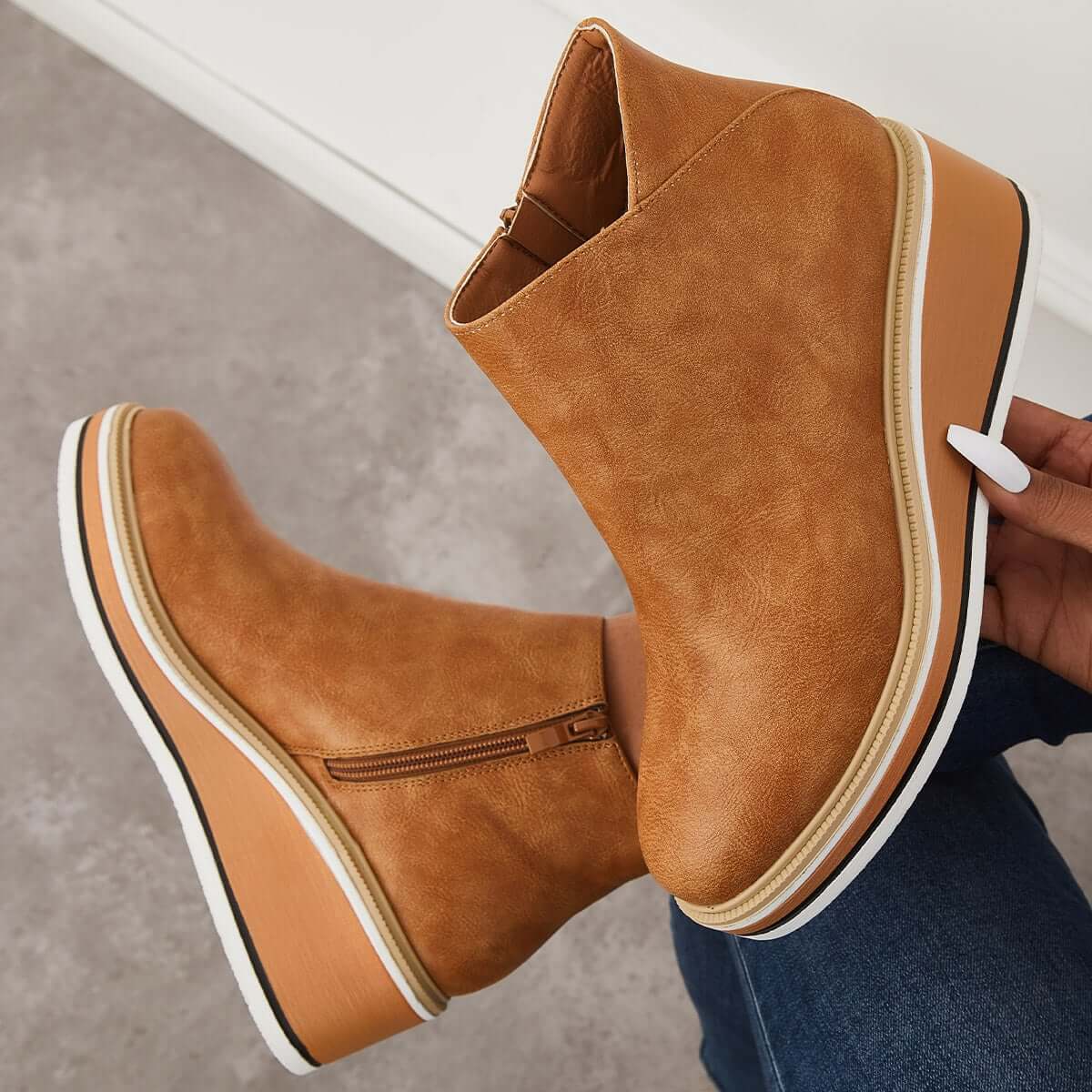 Dames Enkelboots met Rits – Zwart Leer, Plateau Hak voor Casual en Avondkleding
