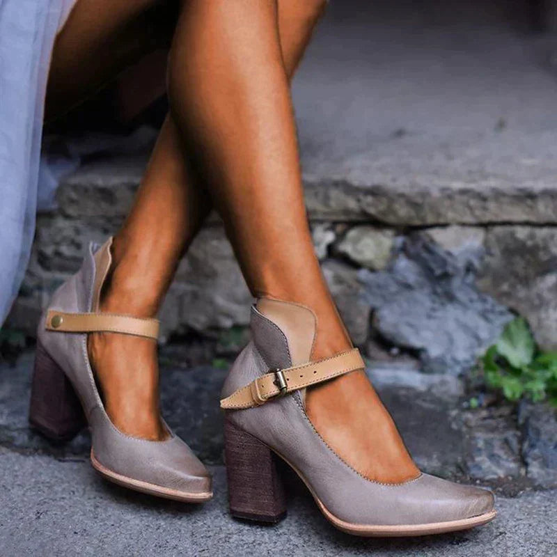Delphine - Mary Jane Pumps