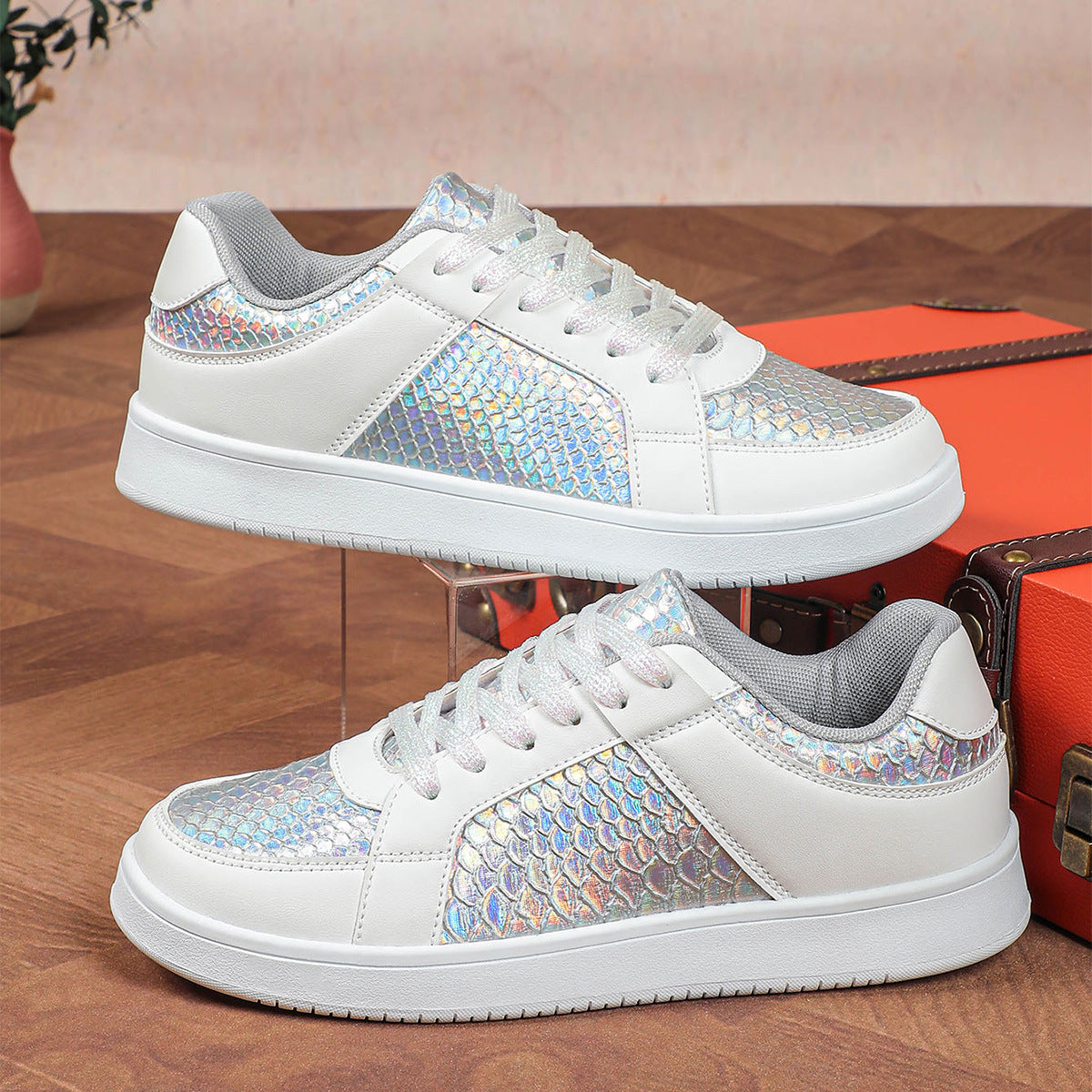 Soepele Leren Dames Sneakers met Structuuraccent – Stevige Zool voor Extra Support