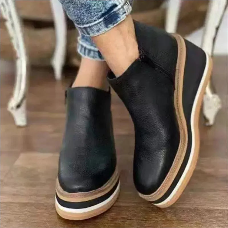 Dames Enkelboots met Rits – Zwart Leer, Plateau Hak voor Casual en Avondkleding