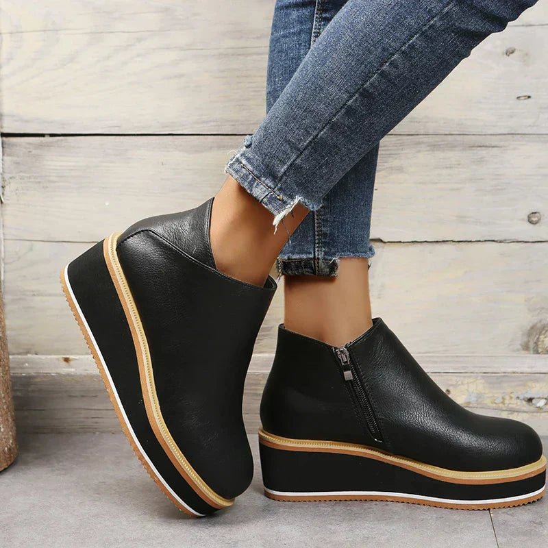 Dames Enkelboots met Rits – Zwart Leer, Plateau Hak voor Casual en Avondkleding
