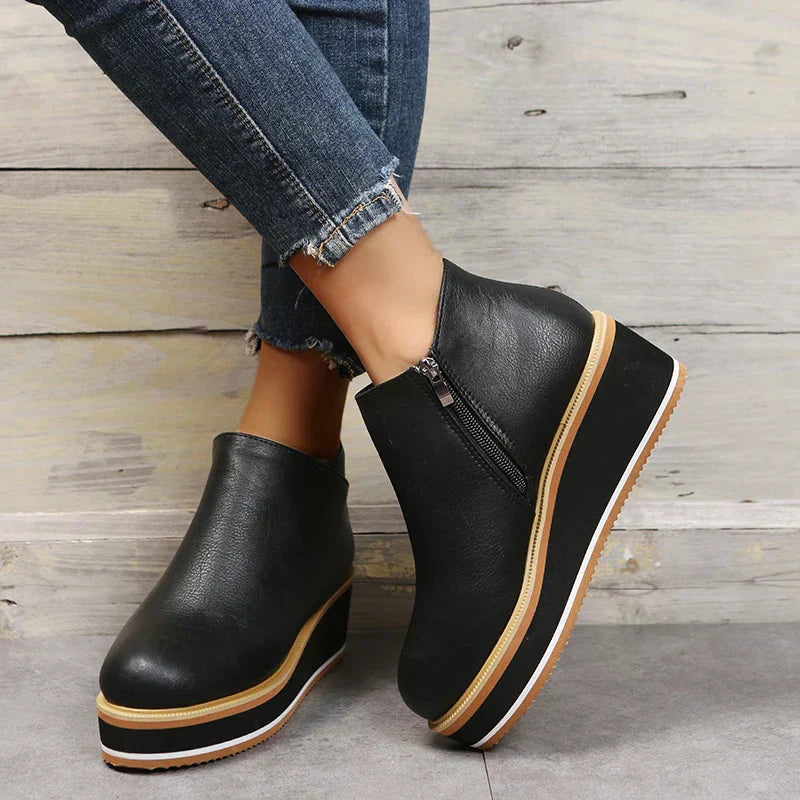 Dames Enkelboots met Rits – Zwart Leer, Plateau Hak voor Casual en Avondkleding
