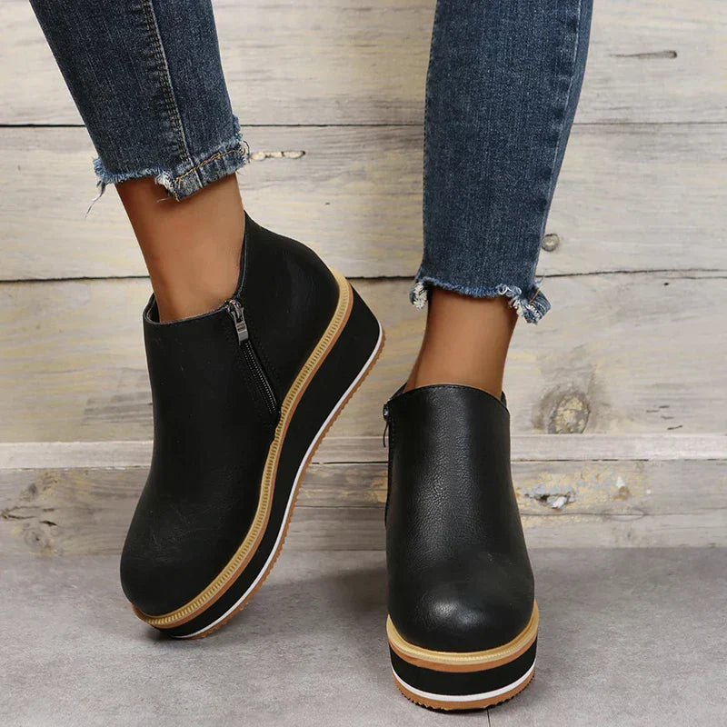 Dames Enkelboots met Rits – Zwart Leer, Plateau Hak voor Casual en Avondkleding