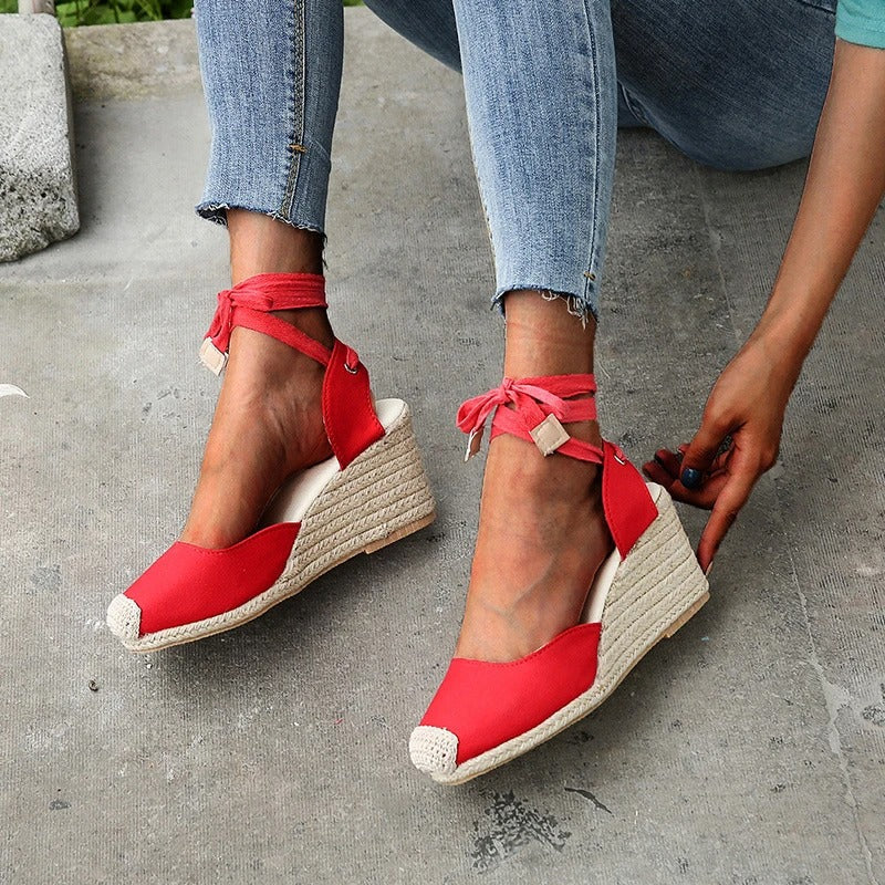 Lysanne - Wedge Sandalen met Strikdetails